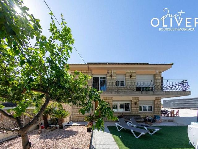 Chalet en venta en calle De Salvador Dalí, Salou, de 193 m² 7 habitaciones por 405.000