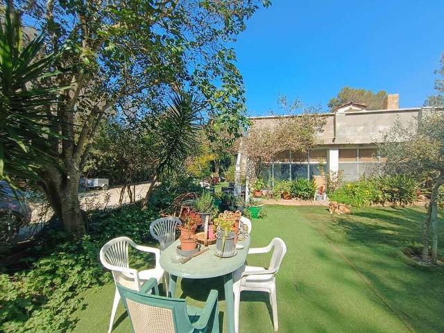 Chalet en venta en calle Sans, Montmell, El, de 200 m² 3 habitaciones por 220.000