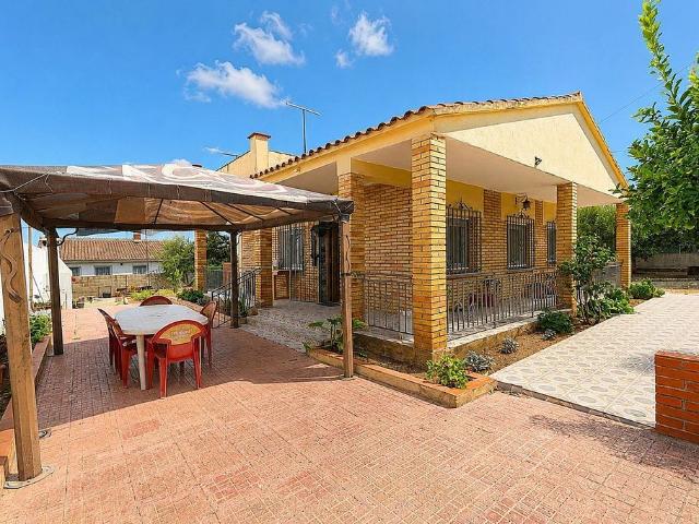 Chalet en venta en calle De Sant Ferran, Santa Oliva, de 75 m² 3 habitaciones por 190.000