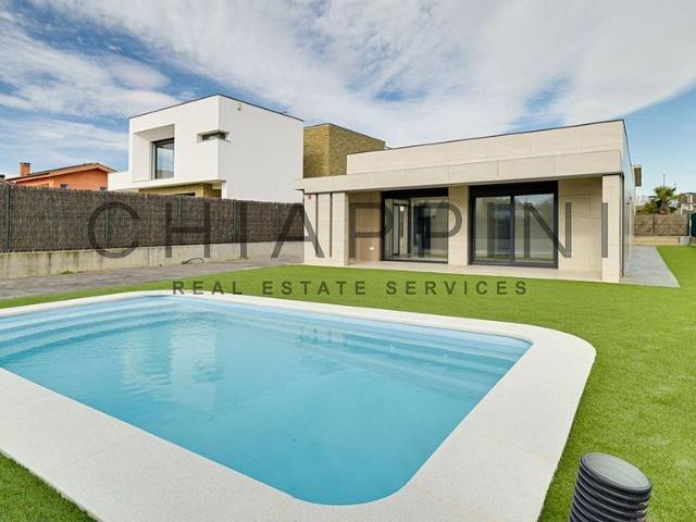 Chalet en venta en calle De Sant Fruitós, Gurb, de 149 m² 3 habitaciones por 790.000