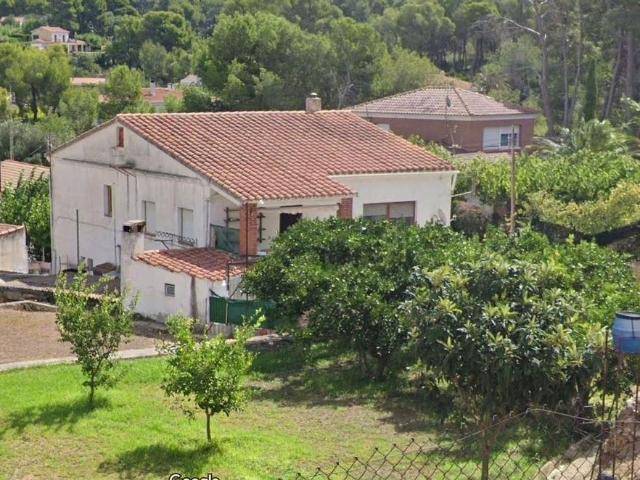 Chalet en venta en calle De Sant Jordi, Tortosa, de 282 m² 4 habitaciones por 187.050