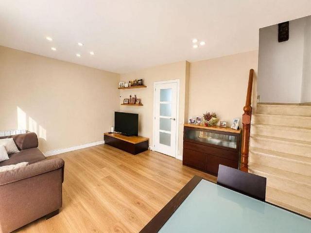 Chalet en venta en calle De Sant Lluc, Premià de Mar, de 127 m² 5 habitaciones por 470.000