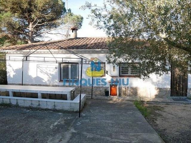 Chalet en venta en calle De Sant Pol, Maçanet de la Selva, de 92 m² 5 habitaciones por 240.000