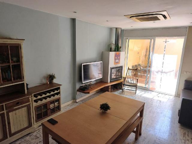 Chalet en venta en calle De Sitges, Vilanova i La Geltrú, de 87 m² 3 habitaciones por 345.000