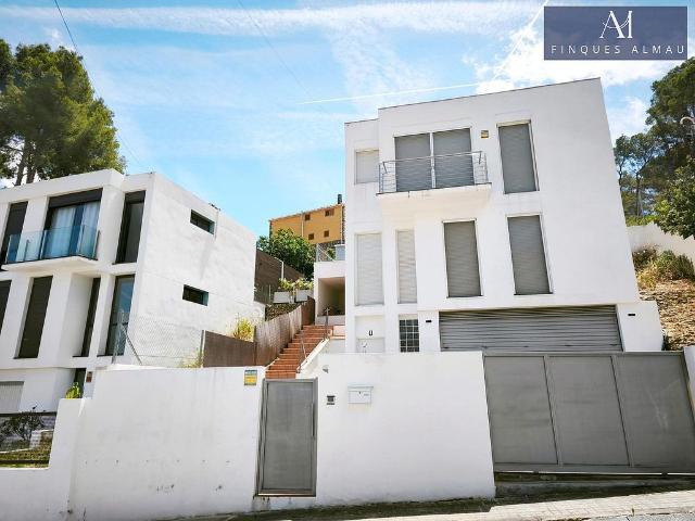 Chalet en venta en calle Del Mas Sabatat, Olivella, de 170 m² 4 habitaciones por 450.000