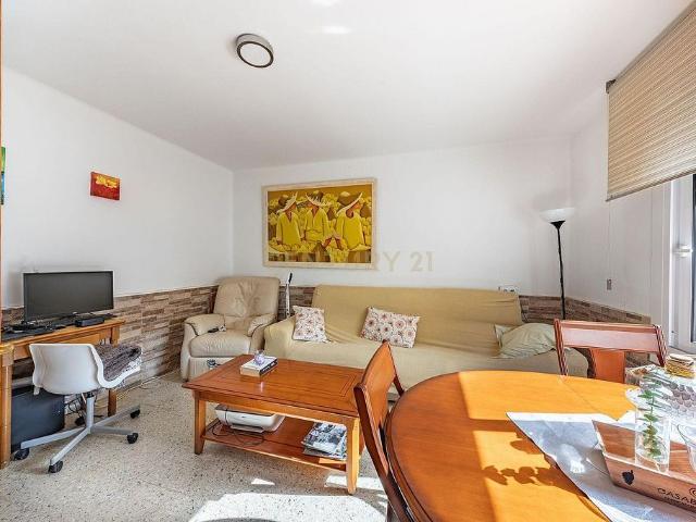 Chalet en venta en calle Del Mig, Santa Eulàlia de Ronçana, de 200 m² 6 habitaciones por 350.000
