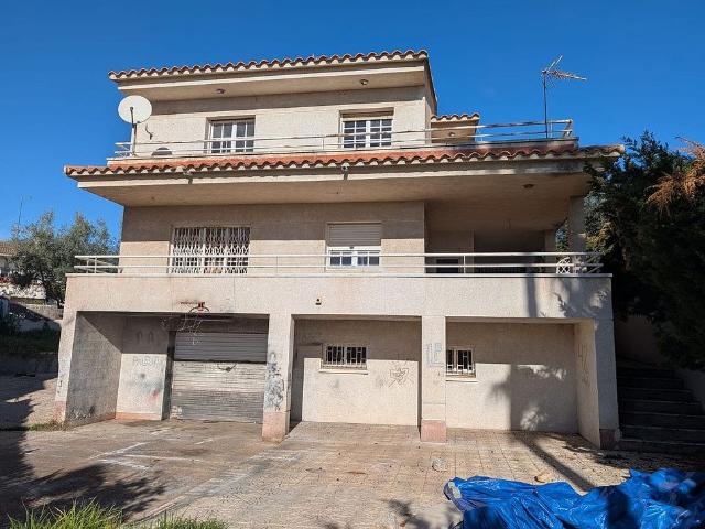 Chalet en venta en calle Del Migjorn, Calafell, de 264 m² 4 habitaciones por 345.000