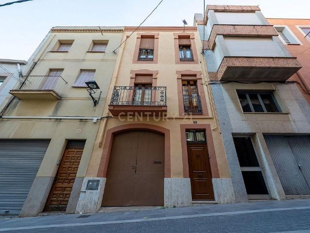Chalet en venta en calle Del Castell, Constantí, de 246 m² 5 habitaciones por 185.000