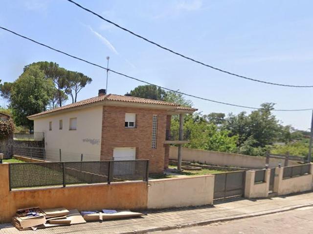 Chalet en venta en calle Del Coiot, Sils, de 247 m² 3 habitaciones por 225.000
