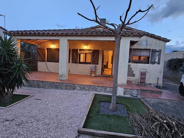 Chalet en venta en calle Del Gerro, Botarell, de 125 m² 4 habitaciones por 290.000 €