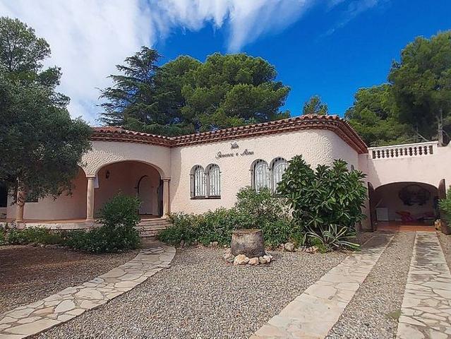 Chalet en venta en calle Del Llobregat, Mont Roig del Camp, de 133 m² 4 habitaciones por 360.000