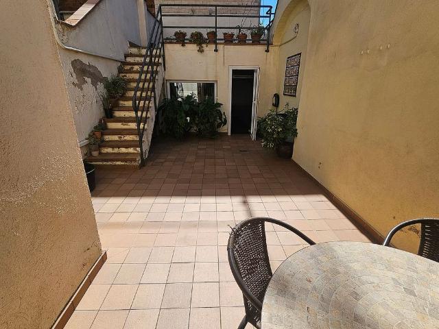Chalet en venta en calle Del Papa Pius XI, Sabadell, de 180 m² 4 habitaciones por 495.000