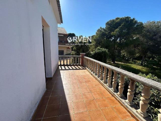 Chalet en venta en calle Del Pont, Torredembarra, de 128 m² 7 habitaciones por 349.000