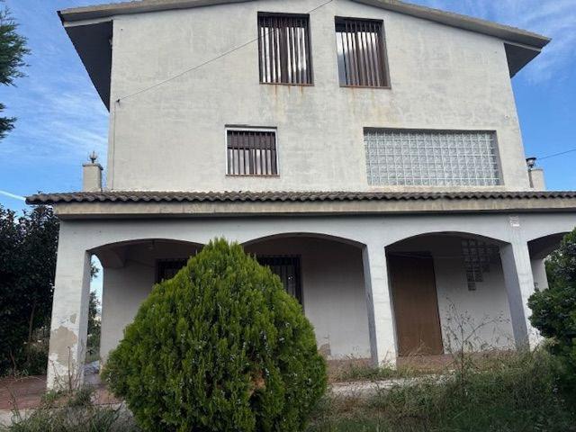 Chalet en venta en calle Del Romaní, Riudarenes, de 210 m² 4 habitaciones por 269.000