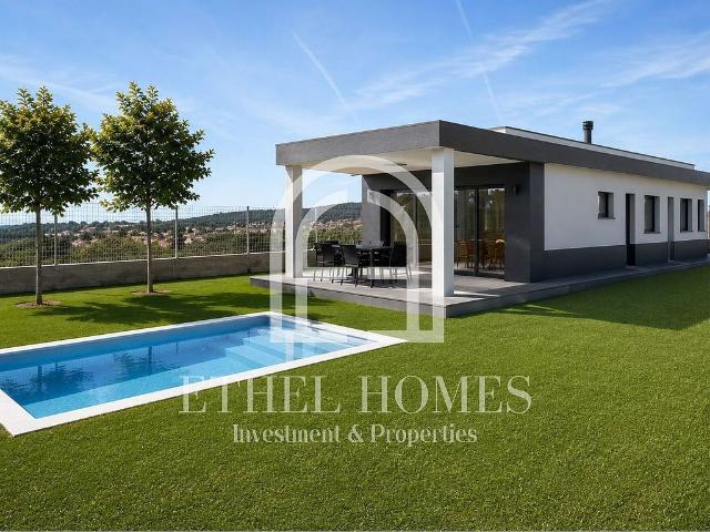 Chalet en venta en calle Del Valira, Lliçà d´Amunt, de 136 m² 3 habitaciones por 525.000