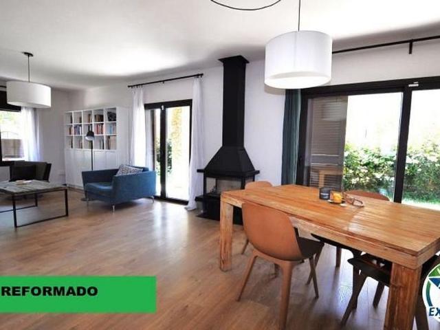 Chalet en venta en calle Delícies, Sant Pere Pescador, de 160 m² 4 habitaciones por 498.000