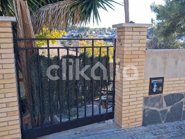 Chalet en venta en calle Dels Nards, Piera, de 205 m² 2 habitaciones por 150.000