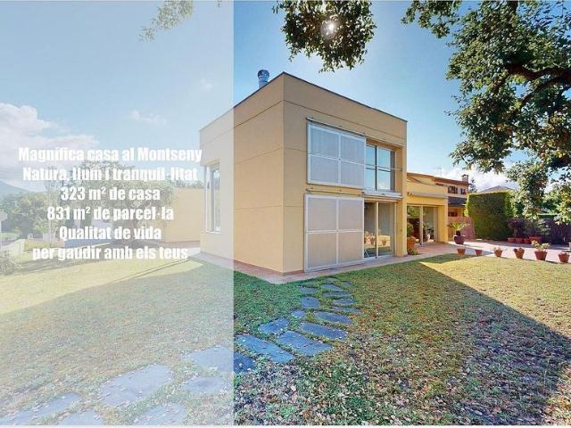 Chalet en venta en calle Dels Ocells, Sant Esteve de Palautordera, de 159 m² 4 habitaciones por 690.000
