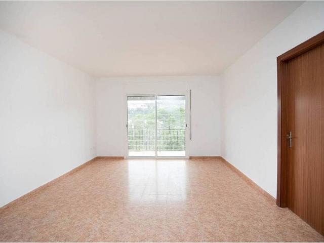 Chalet en venta en calle Escàcia, Vidreres, de 125 m² 3 habitaciones por 126.360