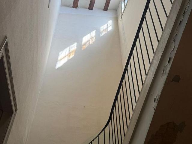 Chalet en venta en calle Fondo, Terrassa, de 290 m² 3 habitaciones por 410.000