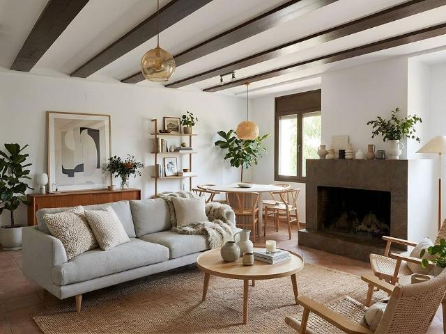 Chalet en venta en calle Font, Castelldefels, de 210 m² 6 habitaciones por 780.000