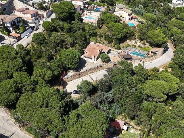 Chalet en venta en calle Farigola, Vidreres, de 400 m² 4 habitaciones por 550.000