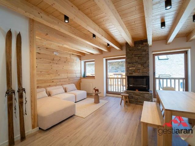 Chalet en venta en calle Hontdera Agbagergue, Naut Aran, de 100 m² 3 habitaciones por 720.000