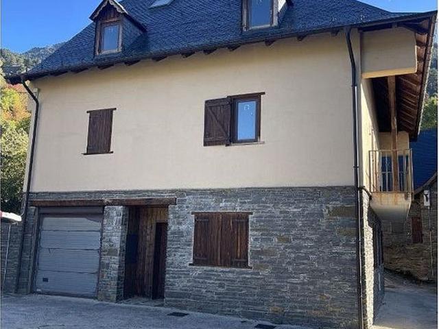 Chalet en venta en calle Irissa, Arres, de 120 m² 4 habitaciones por 350.000
