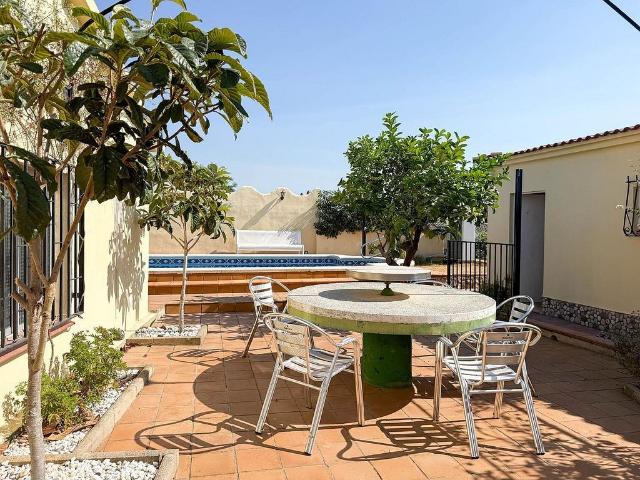 Chalet en venta en calle L'atzavara, Sant Pere de Ribes, de 80 m² 3 habitaciones por 390.000