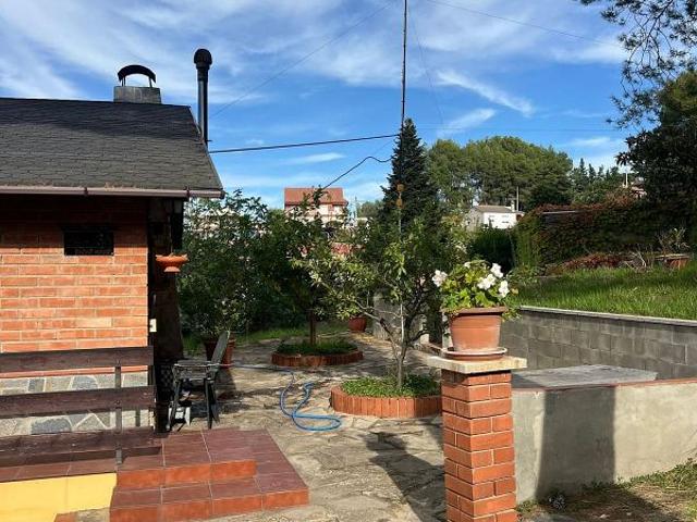 Chalet en venta en calle La Riera, Piera, de 60 m² 2 habitaciones por 215.000