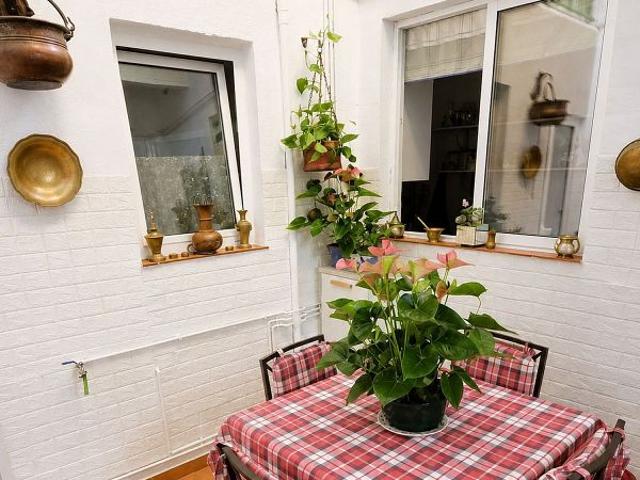 Chalet en venta en calle Llenguadoc del, Sabadell, de 109 m² 3 habitaciones por 268.000