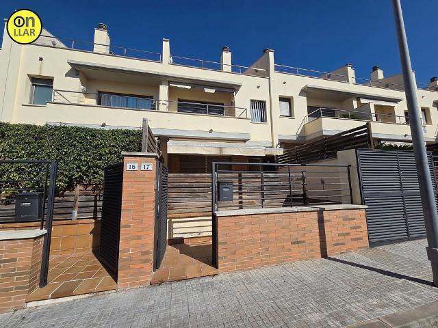 Chalet en venta en calle Llevant, Sant Andreu de Llavaneres, de 165 m² 4 habitaciones por 609.000