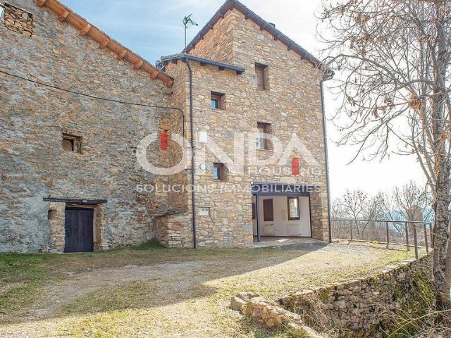 Chalet en venta en calle Lugar Irgo, Pont de Suert, El, de 198 m² 3 habitaciones por 299.000