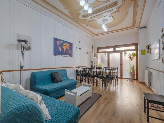 Chalet en venta en calle Montsolis, Sant Hilari Sacalm, de 351 m² 4 habitaciones por 190.000