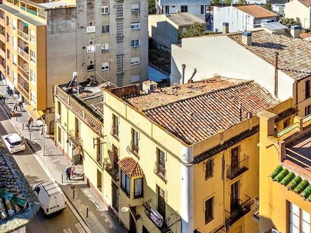Chalet en venta en calle Mossèn Jacint Verdaguer, Santa Coloma de Farners, de 339 m² 3 habitaciones por 545.000