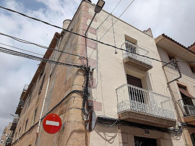 Chalet en venta en calle Major, Ulldecona, de 405 m² 3 habitaciones por 148.000