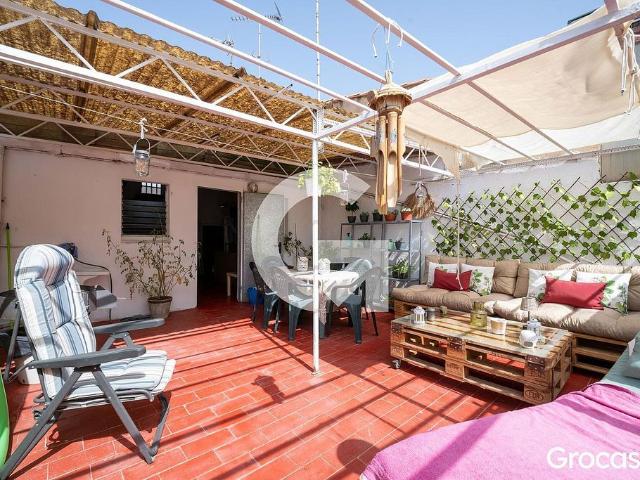 Chalet en venta en calle Maria Auxiliadora, Mataró, de 200 m² 5 habitaciones por 369.900