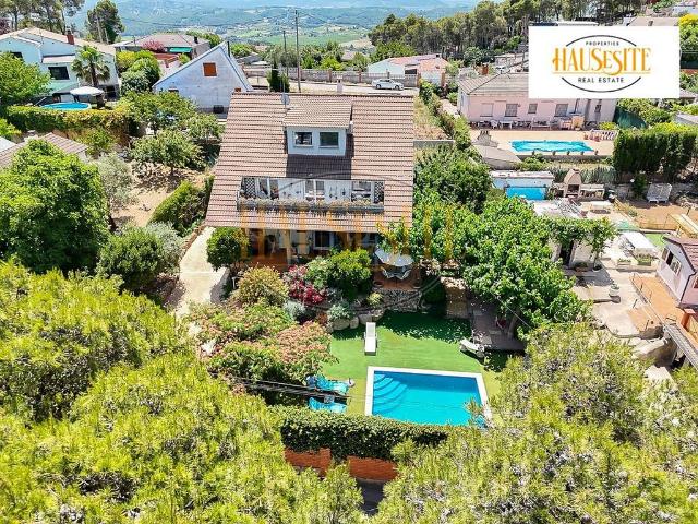 Chalet en venta en calle, Mediona, de 320 m² 4 habitaciones por 500.000
