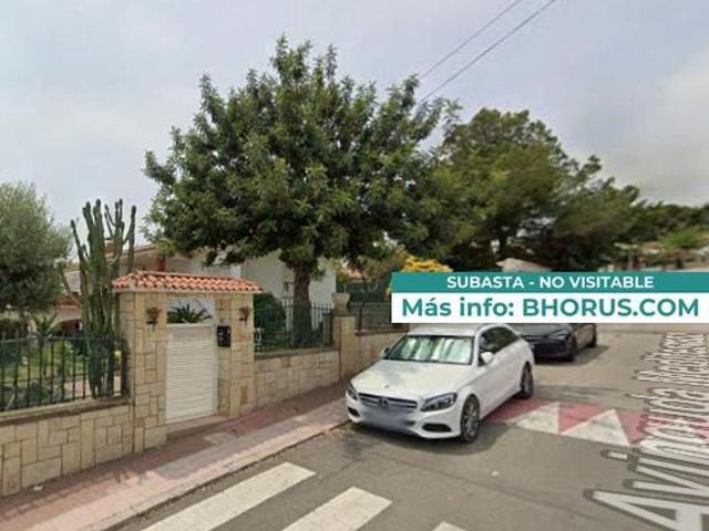 Chalet en venta en calle Mediterrani, Cunit, de 377 m² 1 habitación por 126.000