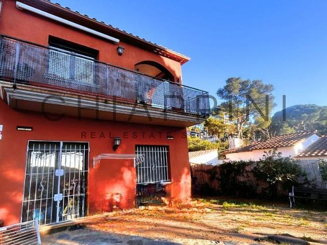 Chalet en venta en calle Miquel de Palol, Begur, de 223 m² 4 habitaciones por 445.000