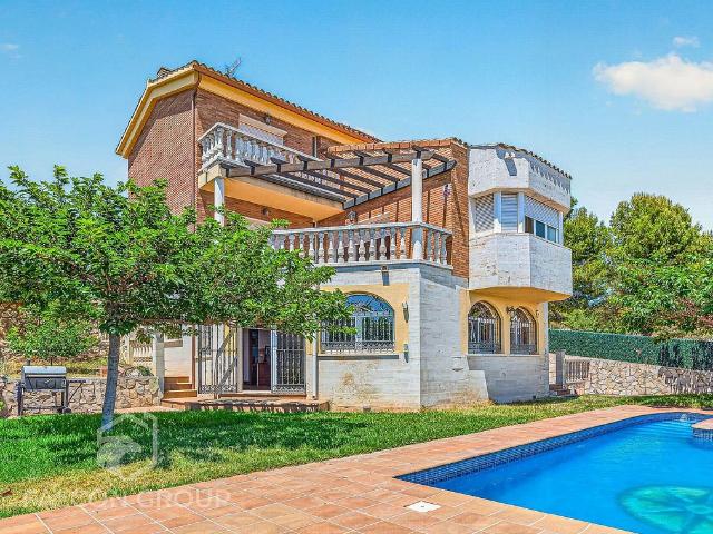 Chalet en venta en calle Mirador del Romani, Calafell, de 197 m² 4 habitaciones por 548.000