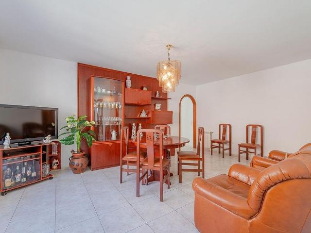 Chalet en venta en calle Nou Dels Garrofers, Sant Feliu de Guíxols, de 150 m² 2 habitaciones por 305.000
