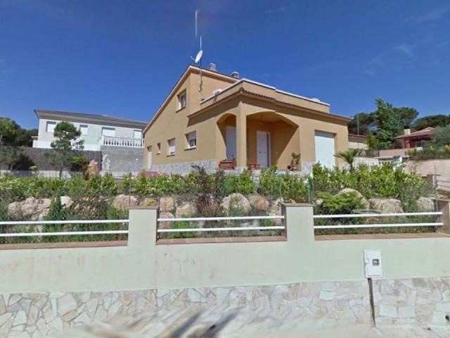 Chalet en venta en calle Neptú, Vidreres, de 210 m² 4 habitaciones por 232.000