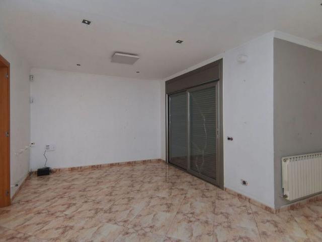 Chalet en venta en calle Solsonès, Pineda de Mar, de 354 m² 4 habitaciones por 569.000
