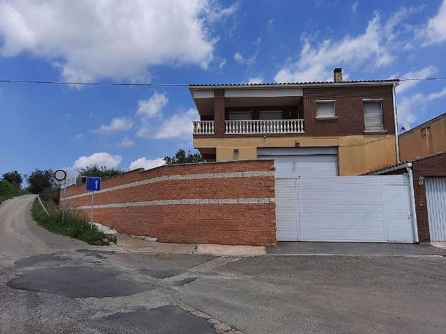 Chalet en venta en calle Salònica, Amposta, de 364 m² 3 habitaciones por 249.100