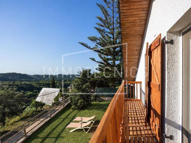 Chalet en venta en calle Sant Cebria, Sant Cebrià de Vallalta, de 118 m² 4 habitaciones por 348.000