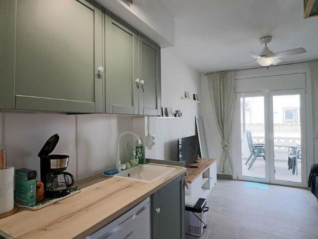 Casa adosada en venta en calle Sant Maurici, Castelló d´Empúries, de 39 m² 2 habitaciones por 142.000