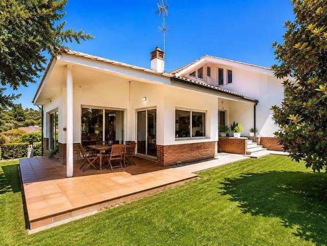 Chalet en venta en calle Palau de, Fornells de la Selva, de 280 m² 4 habitaciones por 750.000