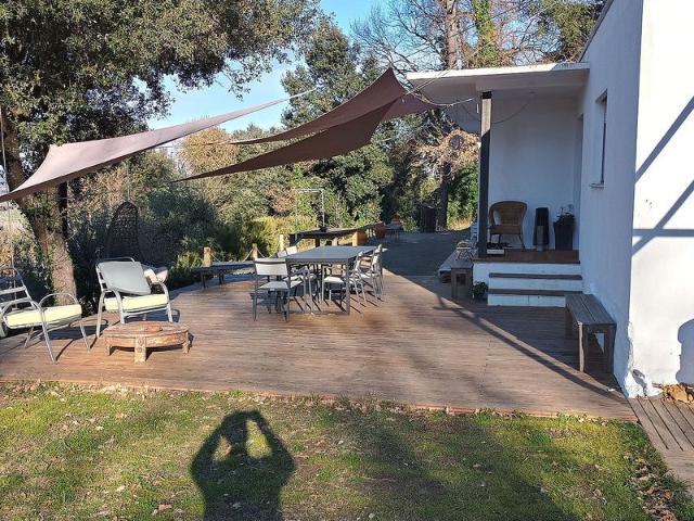 Chalet en venta en calle Paratge Masos Montfulla, Bescanó, de 140 m² 4 habitaciones por 449.000