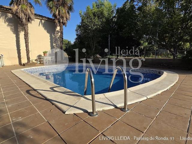 Chalet en venta en calle Partida Terme de Grealo, Lleida, de 157 m² 6 habitaciones por 214.000
